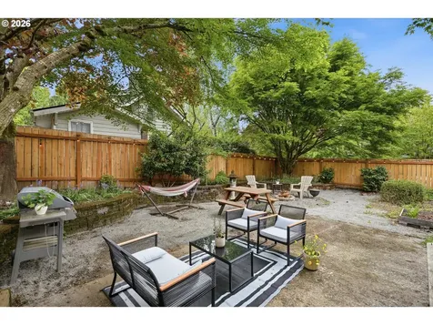 6303 SE 15th Avenue Portland OR 97202