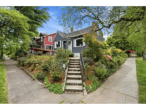 6303 SE 15th Avenue Portland OR 97202