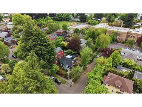 6303 SE 15th Avenue Portland OR 97202