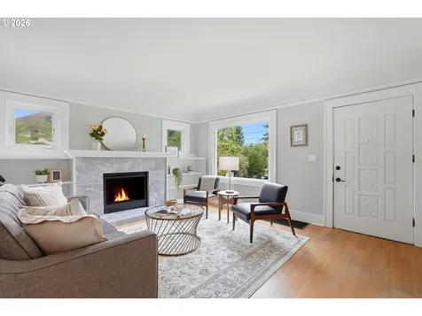 6303 SE 15th Avenue Portland OR 97202