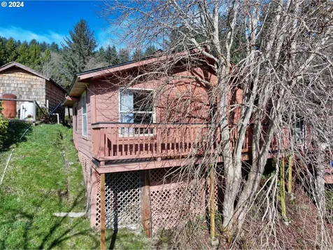 19921 Whaleshead Road Brookings OR 97415