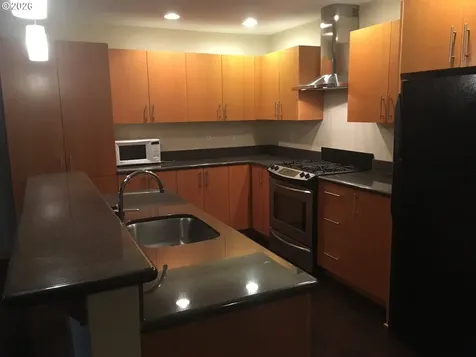 7910 SW 31st Avenue Portland OR 97219