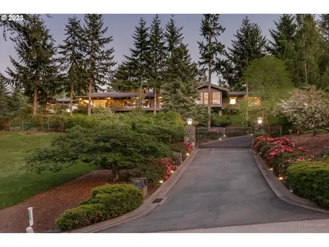 2442 W 29th Avenue Eugene OR 97405