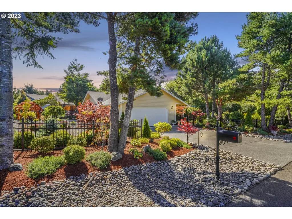 4896 Cloudcroft Lane Florence OR 97439