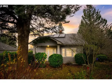 4415 Sw Lobelia Street Portland OR 97219