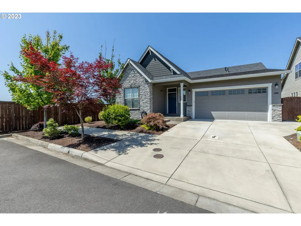 1208 Woodfield Drive Eugene OR 97401