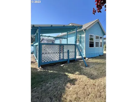 1795 S 28th Court Coos Bay OR 97420