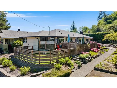 580 N 13th Street Coos Bay OR 97420