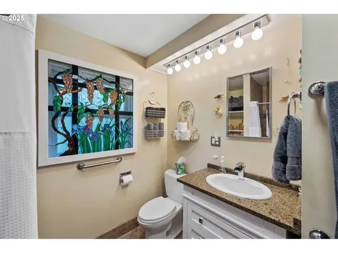 580 N 13th Street Coos Bay OR 97420