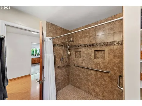 580 N 13th Street Coos Bay OR 97420