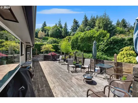 580 N 13th Street Coos Bay OR 97420