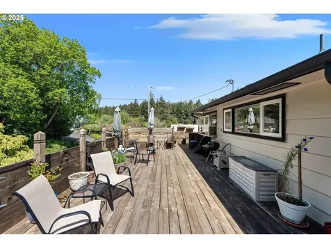 580 N 13th Street Coos Bay OR 97420