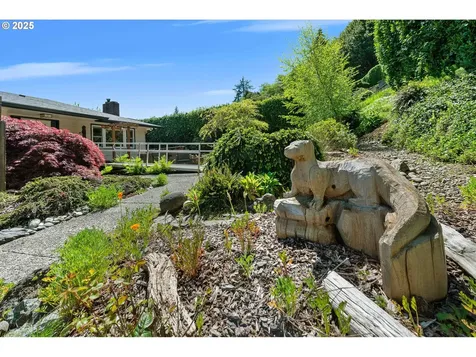580 N 13th Street Coos Bay OR 97420