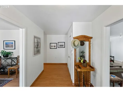 580 N 13th Street Coos Bay OR 97420