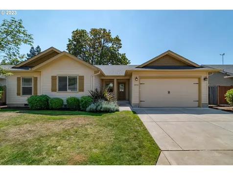 2933 Ava Street Eugene OR 97404