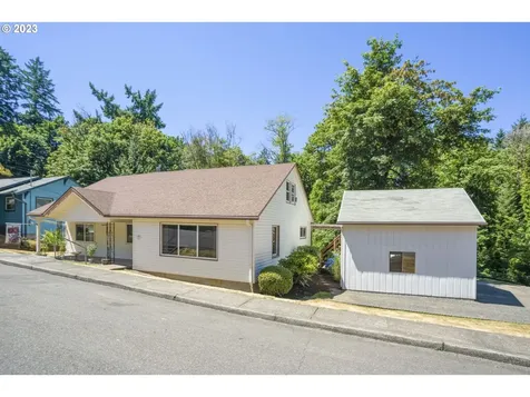 6215 Sw 32nd Avenue Portland OR 97239