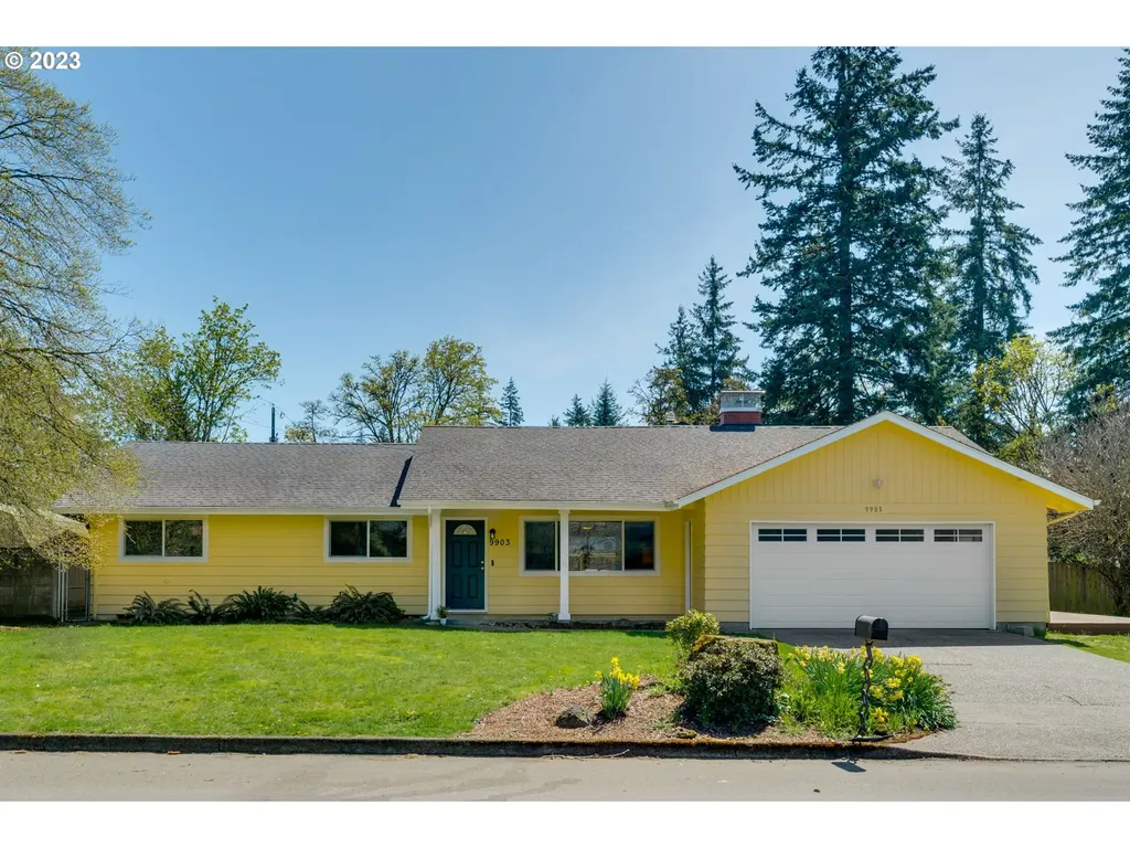9903 Street Helens Avenue Vancouver WA 98664