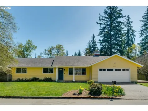 9903 Street Helens Avenue Vancouver WA 98664