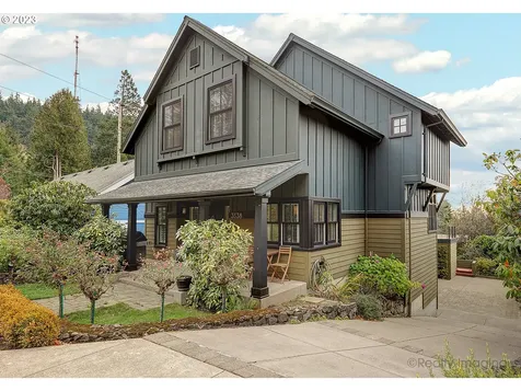 3538 SW Woods Street Portland OR 97221