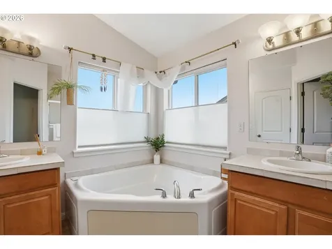 4605 NE 95th Street Vancouver WA 98665