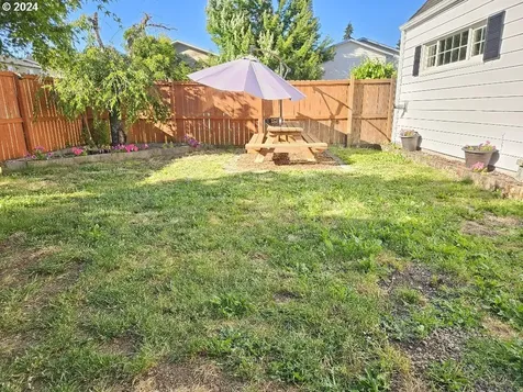 1150 Geer Avenue Cottage Grove OR 97424