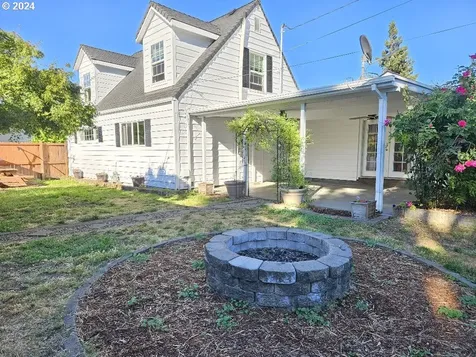1150 Geer Avenue Cottage Grove OR 97424