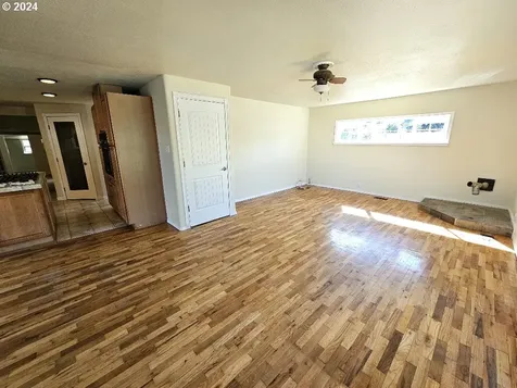 1150 Geer Avenue Cottage Grove OR 97424