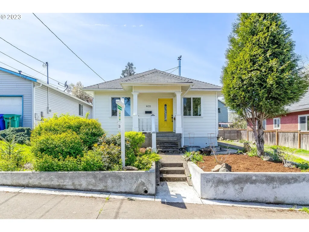 9135 N Hamlin Avenue Portland OR 97217