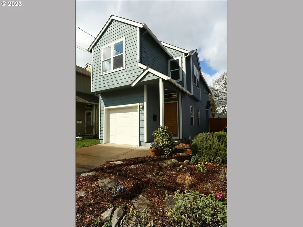 5319 Se Flavel Street Portland OR 97206