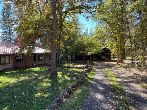 141 Woodland Road Goldendale WA 98620