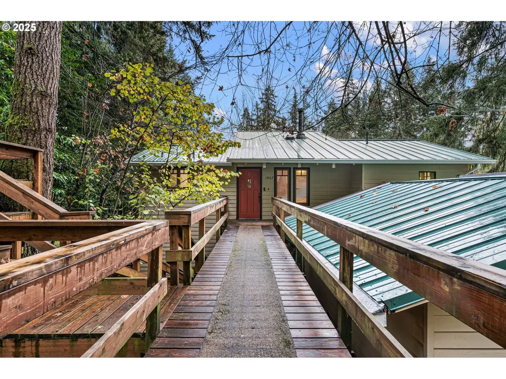 1867 Fircrest Drive Eugene OR 97403