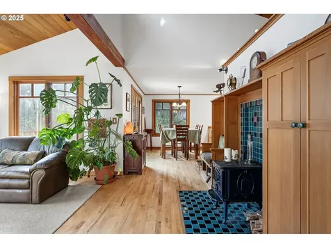 1867 Fircrest Drive Eugene OR 97403