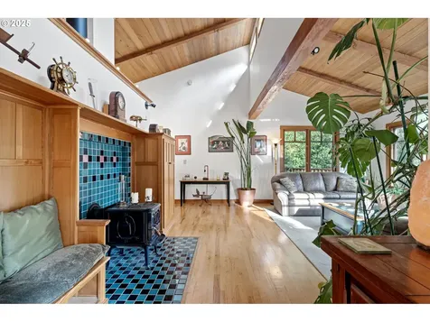 1867 Fircrest Drive Eugene OR 97403
