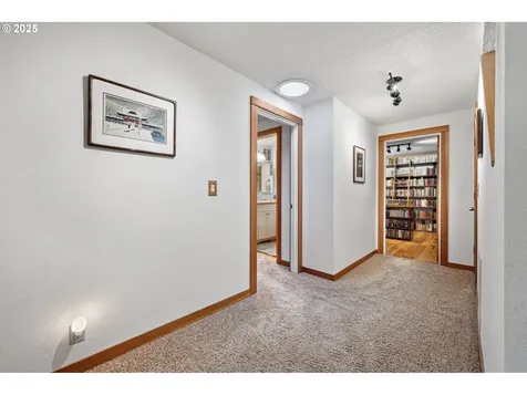1867 Fircrest Drive Eugene OR 97403
