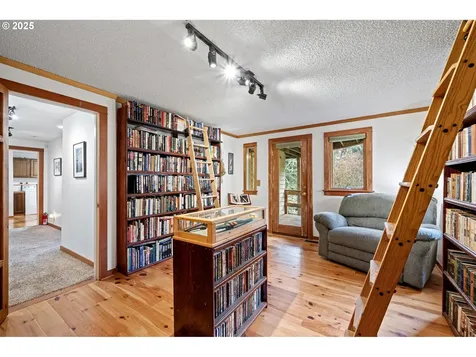 1867 Fircrest Drive Eugene OR 97403