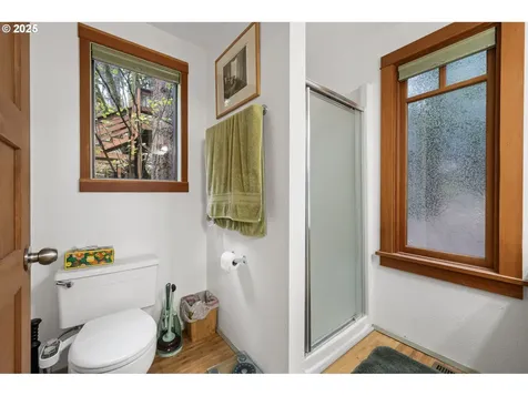 1867 Fircrest Drive Eugene OR 97403