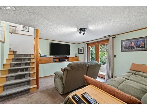 1867 Fircrest Drive Eugene OR 97403