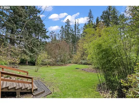 1867 Fircrest Drive Eugene OR 97403