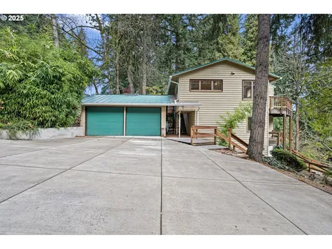 1867 Fircrest Drive Eugene OR 97403