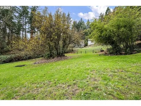 1867 Fircrest Drive Eugene OR 97403