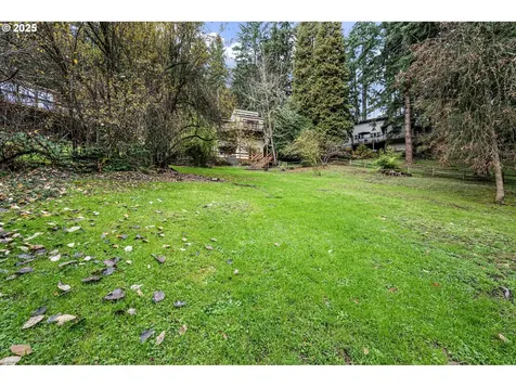 1867 Fircrest Drive Eugene OR 97403