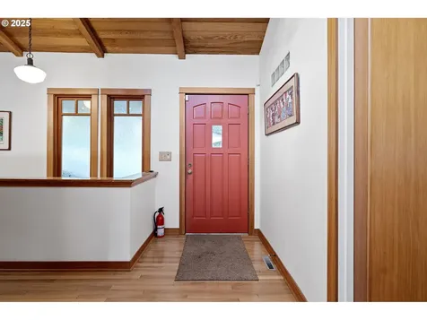 1867 Fircrest Drive Eugene OR 97403