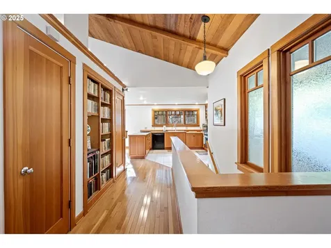 1867 Fircrest Drive Eugene OR 97403