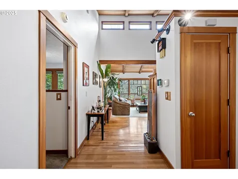 1867 Fircrest Drive Eugene OR 97403