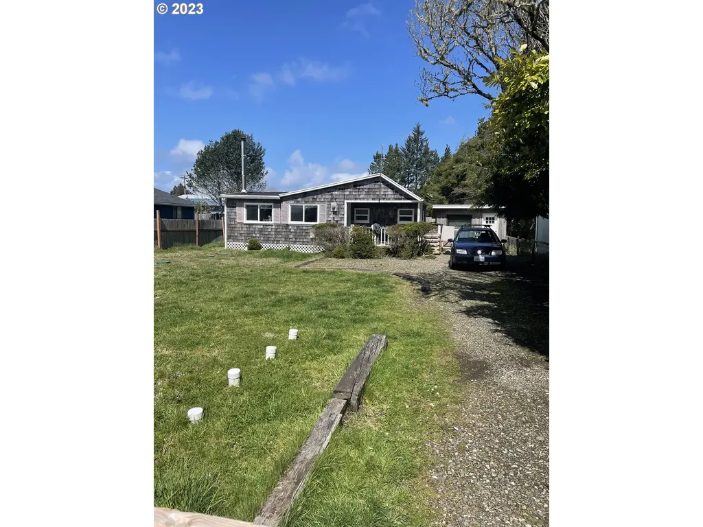 1813 262nd Lane Ocean Park WA 98640