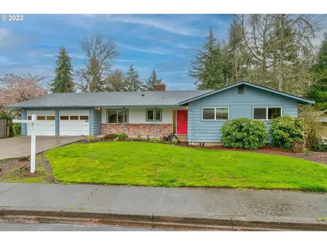 2716 NE Elaine Drive Mcminnville OR 97128