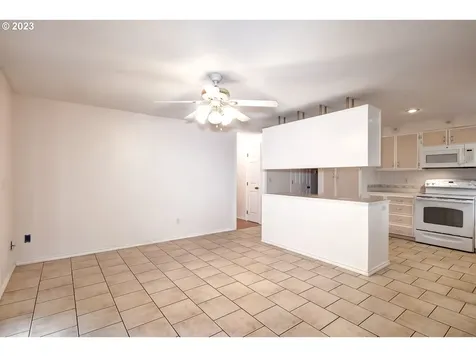 2027 E Main Street Hillsboro OR 97123