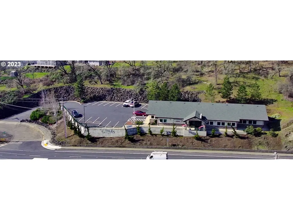 662 Ne Stephens Street Roseburg OR 97470