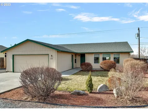 365 Adams Avenue Metolius OR 97741