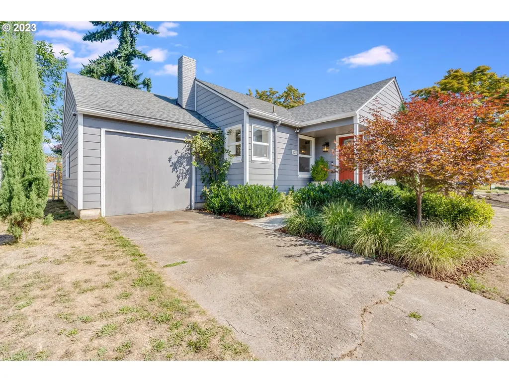 9327 Se Alder Street Portland OR 97216
